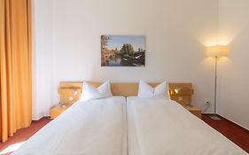 Hotel 26